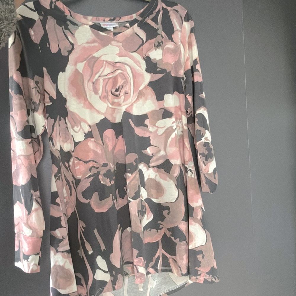 Lularoe X-small soft rose & grey garden roses lynnae long sleeve t shirt
